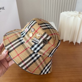Культовая рыбацкая шапка Burberry — кл