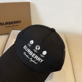 Бейсболка Burberry из предвесенней кол