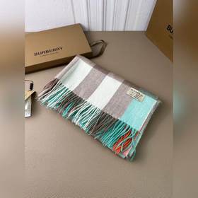 Нестареющая классика Burberry — тренч
