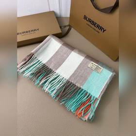 Нестареющая классика Burberry — тренч 