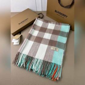 Нестареющая классика Burberry — тренч 
