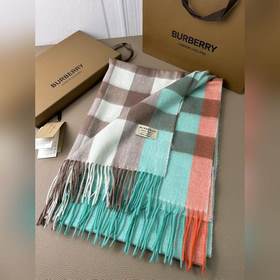 Нестареющая классика Burberry — тренч 