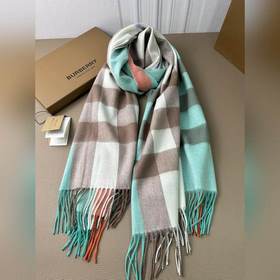 Нестареющая классика Burberry — тренч 