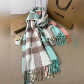 Нестареющая классика Burberry — тренч 