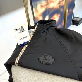Куртка Burberry 25s с капюшоном, выпол