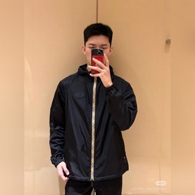 Куртка Burberry 25s с капюшоном, выпол