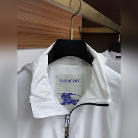 Burberry  Официальный сайт новой кол