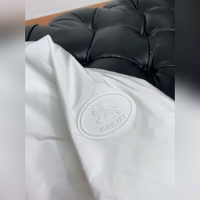 Burberry  Официальный сайт новой кол