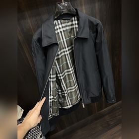Презентация коллекции Burberry Pre-Fal