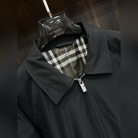 Презентация коллекции Burberry Pre-Fal