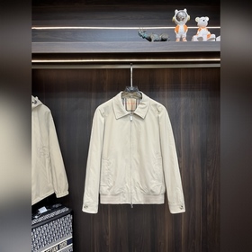 Презентация коллекции Burberry Pre-Fal