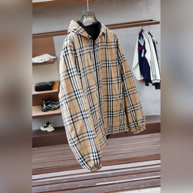 Burberry — многослойная куртка-парка с
