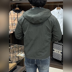 Презентация коллекции Burberry Pre-Fal