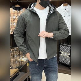 Презентация коллекции Burberry Pre-Fal