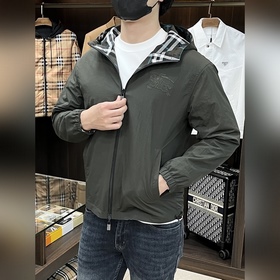 Презентация коллекции Burberry Pre-Fal