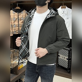 Презентация коллекции Burberry Pre-Fal