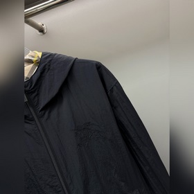 Двусторонняя куртка BURBERRY в клетку 