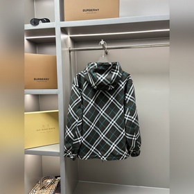 Двусторонняя куртка BURBERRY в клетку 