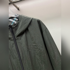 Двусторонняя куртка BURBERRY в клетку 