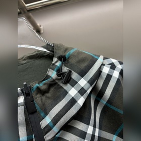 Двусторонняя куртка BURBERRY в клетку 
