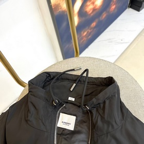 Burberry Осень/Зима 2025 Куртка с воро