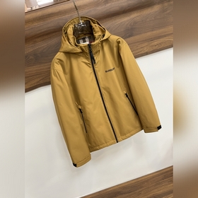 Презентация коллекции Burberry Pre-Fal
