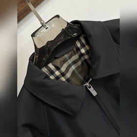 Презентация коллекции Burberry Pre-Fal