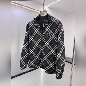 Новая двусторонняя куртка Burberry Э