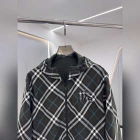Новая двусторонняя куртка Burberry Э