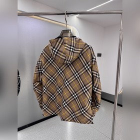Новая двусторонняя куртка Burberry Э