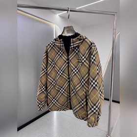 Новая двусторонняя куртка Burberry Э