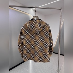 Новая двусторонняя куртка Burberry Э