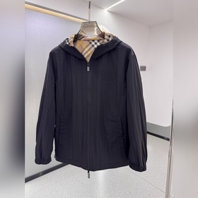 Новая двусторонняя куртка Burberry Э