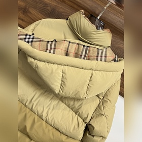 Флагманская пуховая куртка Burberry： н