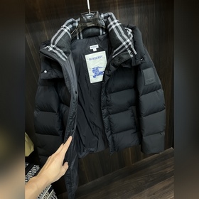 Флагманская пуховая куртка Burberry： н