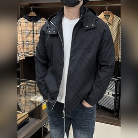 Презентация коллекции Burberry Pre-Fal