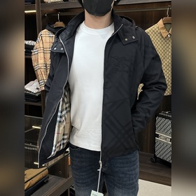 Презентация коллекции Burberry Pre-Fal