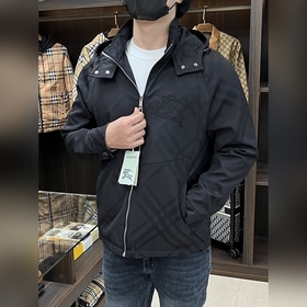 Презентация коллекции Burberry Pre-Fal