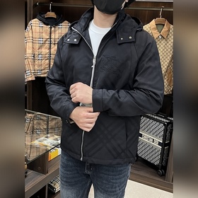 Презентация коллекции Burberry Pre-Fal
