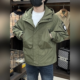 Презентация коллекции Burberry Pre-Fal