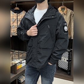 Презентация коллекции Burberry Pre-Fal