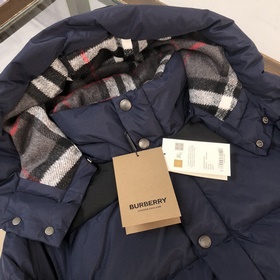 Новая коллекция Burberry уже доступна 