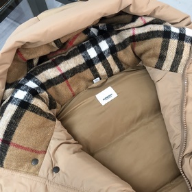Короткая пуховая куртка Burberry BBR с