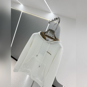 Новая толстовка Burberry Pre-Fall 2026