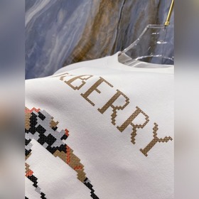 BURBERRY Коллекция Осень/Зима 2026 Худ