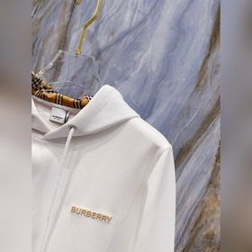 Худшерт Burberry 2026FW Hooded Space C