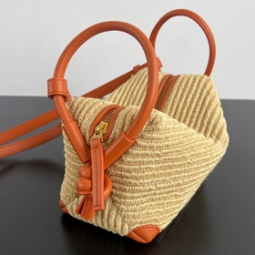 #Bv Новинка： сумка Raffia Loop уже в п