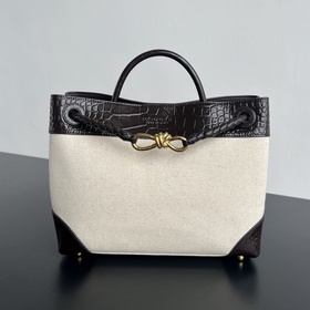 #BVNewArrivals Холст с крокодиловым уз