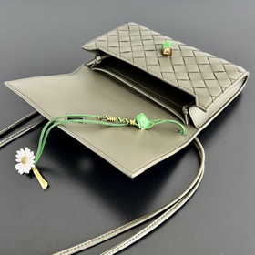 Новинка BV Andiamo Small Crinkled Dais