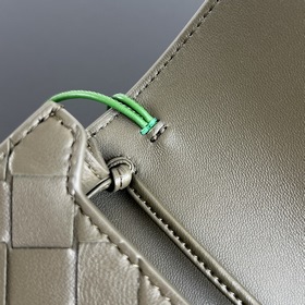 Новинка BV Andiamo Small Crinkled Dais